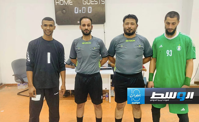 فريق كرة اليد بنادي الأهلي طرابلس خلال إحدى المباريات. (فيسبوك)