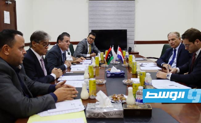 لقاء السفير الهولندي والوفد المرافق له مع غرفة التجارة والصناعة والزراعة في طرابلس، الثلاثاء 18 أكتوبر 2022. (وزارة الاقتصاد والتجارة)
