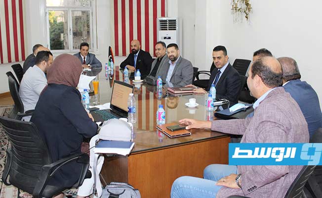 جانب من اجتماع اللجنة الحكومية المكلفة الوقوف على أوضاع الجالية الليبية في مصر (السفارة الليبية بمصر)