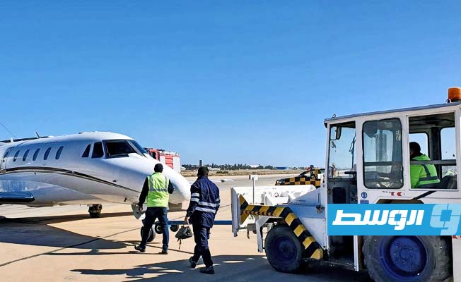 استئناف الرحلات بمطار معيتيقة في طرابلس بعد انحراف طائرة إسعاف