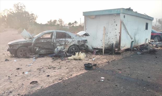 آثار حادث مقتل ضابطين في طريق سبها الزراعي، 6 يونيو 2021. (مديرية أمن سبها)