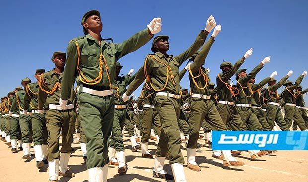 بالصور: تخريج دفعة جديدة لضباط صف الجيش الليبى