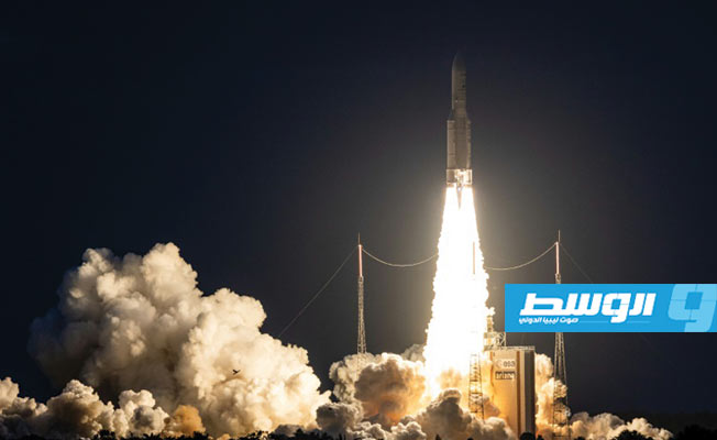 إيران تطلق أول قمر صناعي عسكري