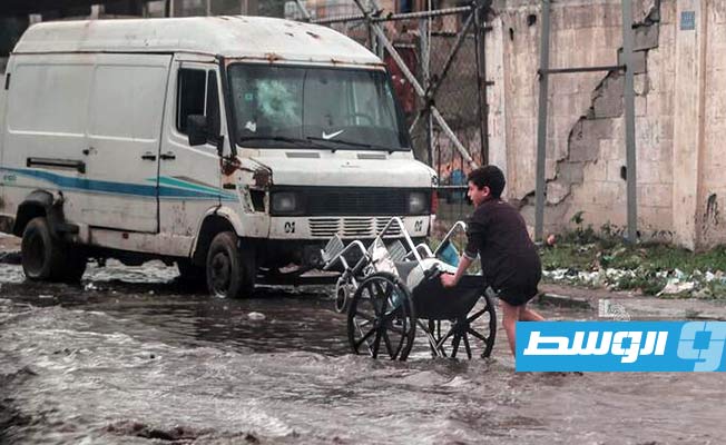 الأمطار تفاقم معاناة الفلسطينيين مع النزوح المتكرر من غزة إلى رفح المكتظة