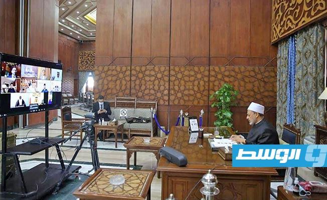 «حكماء المسلمين» برئاسة شيخ الأزهر يقرر رفع دعوى قضائية ضد «تشارلي إيبدو»