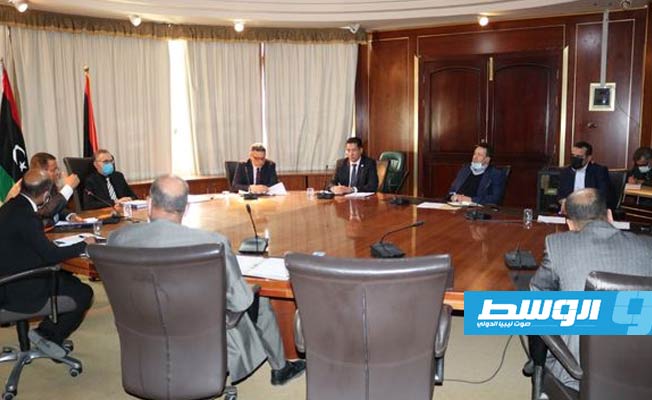 وزير الاقتصاد يشدد على ضرورة تفعيل المنطقة الحرة في بنغازي