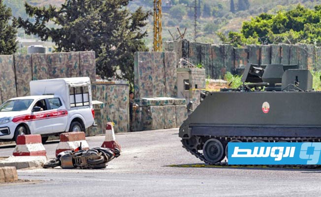 الجيش اللبناني يبدأ في إزالة حواجز الطرق بعد احتجاجات على مدى أسبوع