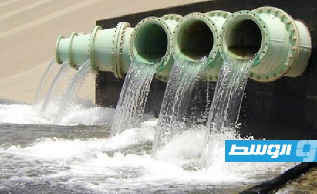 بلدية بنغازي: الطقس يعطل أعمال ترحيل الخط الناقل للمياه بطريق المطار