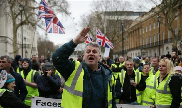 مئات البريطانيين بـ«سترات صفر» يتظاهرون وسط لندن