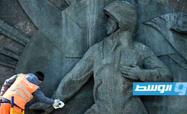 بوتين يزور النصب التذكاري لرحلة «غاغارين» التاريخية