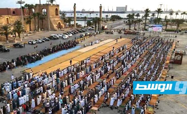 الليبيون يحتفلون بأول أيام عيد الأضحى المبارك