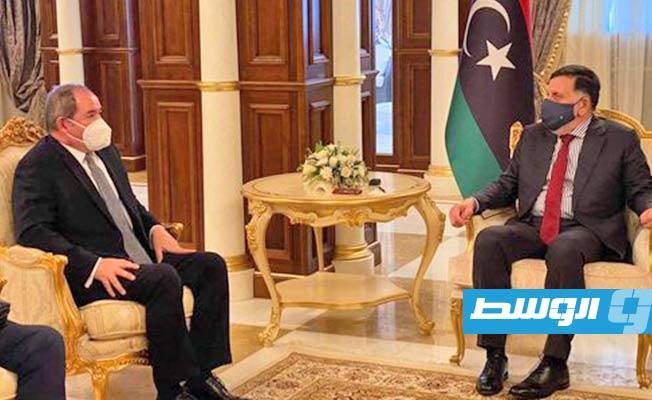 بوقادوم يؤكد للسراج استعداد الجزائر للعب دور أكبر في مسارات حل الأزمة الليبية
