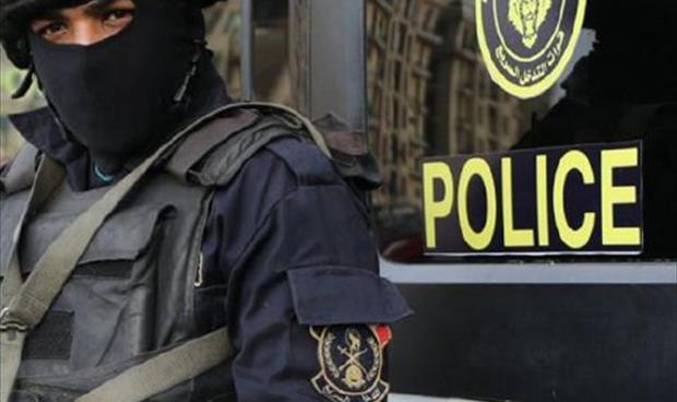بالفيديو: شرطي مصري ينقذ طفلاً من الموت بطريقة «بطولية»