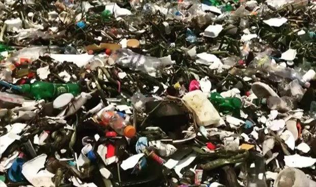 بالفيديو: أمواج من القمامة البلاستيكية تجتاح سواحل الدومينيكان