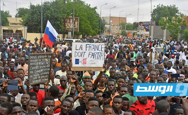 المئات يتجمعون في عاصمة النيجر تمهيدا لتظاهرة مؤيدة للانقلاب