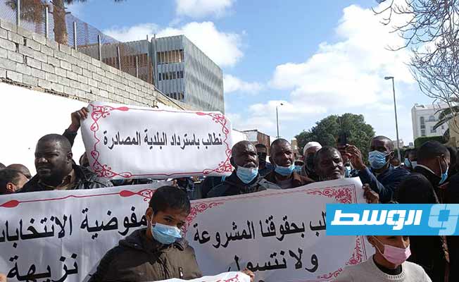 اعتصام مهجري مرزق أمام وزارة الشؤون الاجتماعية في طرابلس، الإثنين 21 فبراير 2022. (بوابة الوسط)