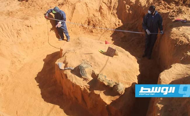 انتشال 10 جثث من 5 مقابر جماعية جديدة في ترهونة