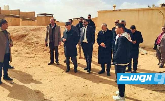 رئيس لجنة الإدارة بالشركة الليبية للحديد والصلب يزور مدينة أبوقرين (الإنترنت)