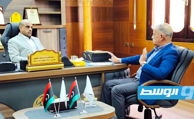 الجويفي والزروق يبحثان سبل دعم الرياضيين الليبيين المشاركين في دورة الألعاب الأفريقية