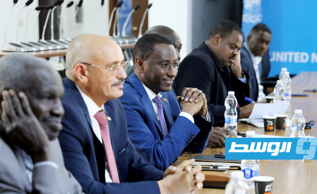 باتيلي مع سفيري تشاد والسودان لدى ليبيا، 2 فبراير 2023. (حساب باتيلي على تويتر)
