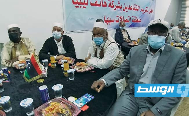 حفل تكريم الموظفين المتقاعدين من شركة «هاتف ليبيا» في سبها. (تصوير: رمضان كرنفودة)