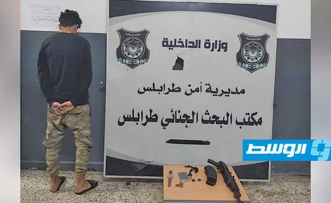 ضبط أحد المتورطين في قتل طالب داخل مبيت جامعة طرابلس