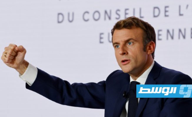 ماكرون يوضح موقفه من الترشح لرئاسة فرنسا