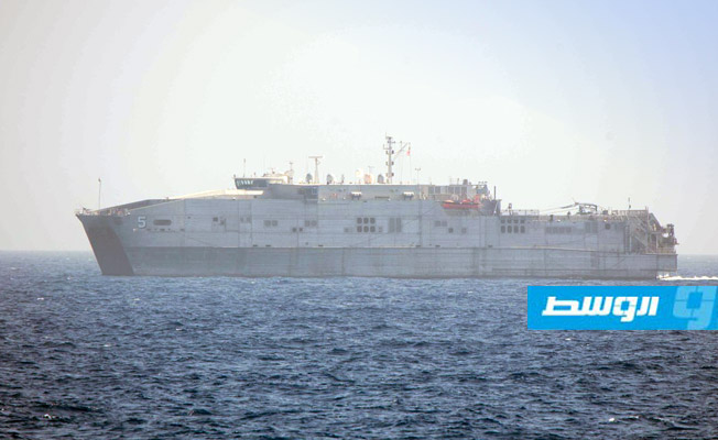 سفينة أميركية تنتشل 12 جثة وتنقذ 41 ناجيًا من قارب مهاجرين قبالة ليبيا