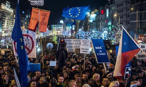 مظاهرة حاشدة في براغ للمطالبة باستقالة رئيس الوزراء