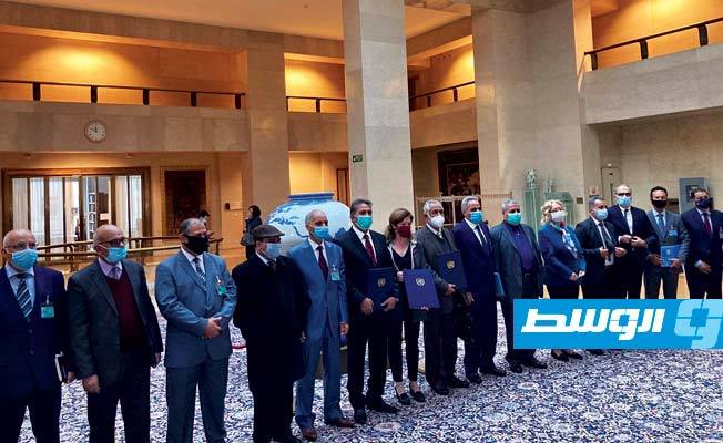 السفارة الفرنسية في ليبيا ترحب بتوقيع اتفاق وقف إطلاق النار الدائم