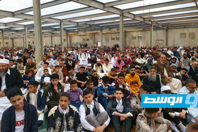 مواطنون يؤدون صلاة عيد الفطر في المرج، الجمعة، 21 أبريل 2023 (الإنترنت)