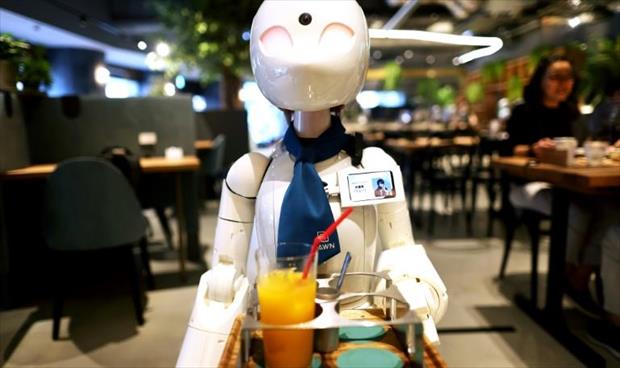 روبوتات يحركها معوقون مِن بُعد تستقبل زبائن مقهى ياباني