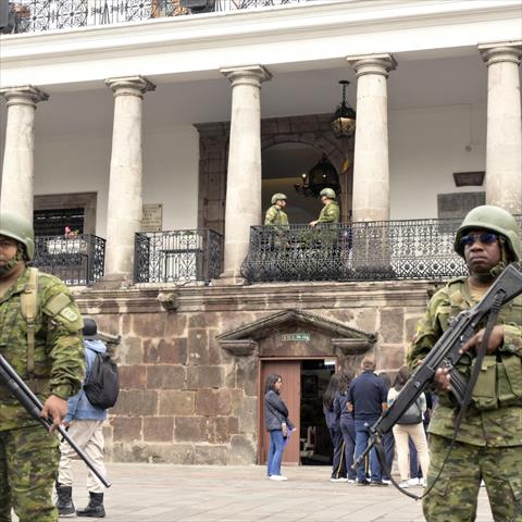 واشنطن «قلقة للغاية» إزاء العنف في الإكوادور