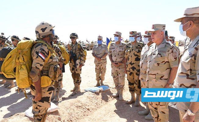 رئيس الأركان المصري يشهد الاستعداد القتالي للجيش على الاتجاه الاستراتيجي الغربي