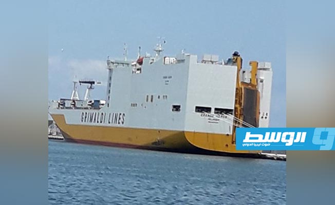 ميناء بنغازي يستقبل سفينتين على متنهما 1288 سيارة