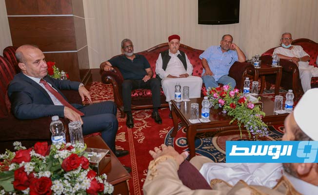 نائب رئيس المجلس الرئاسي عبدالله اللافي يلتقي يلتقي ممثلي الدائرة الرابعة (أجدابيا - جالو - أوجلة) (صفحة المجلس الرئاسي على فيسبوك)
