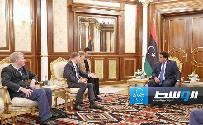 المنفي يبحث مع المبعوث الألماني الدفع بالعملية السياسية في ليبيا