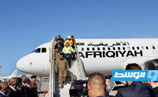 فريق الإنقاذ الليبي يصل مطار معيتيقة الدولي، الإثنين 20 فبراير 2023 (وزارة الداخلية)