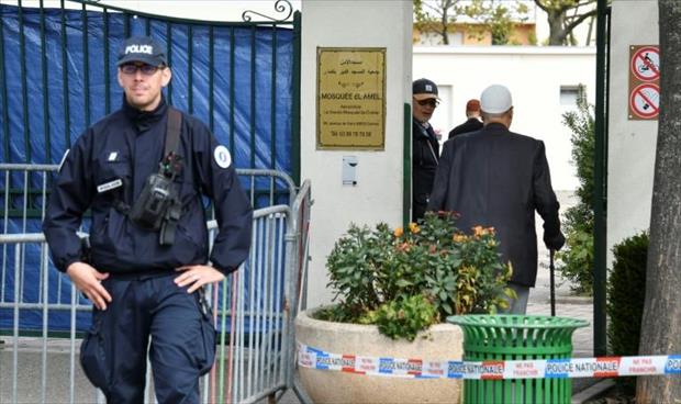 توقيف شاب إثر اقتحامه مسجدًا بسيارته في فرنسا