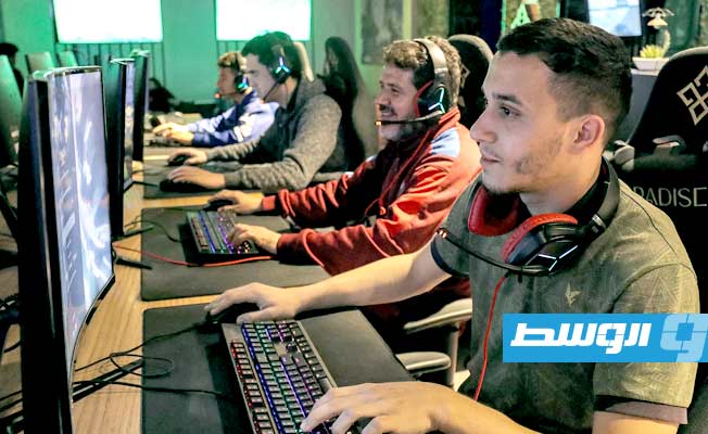 هواة ألعاب الفيديو في ليبيا يعودون للتكتيك والمتعة بعد سنوات العزلة (صور)