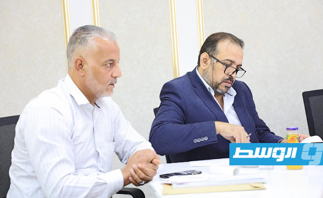 جانب من اجتماع لإعداد دليل نظم المعلومات الجغرافية لبلديات ليبيا، الإثنين 20 نوفمبر 2023 (وزارة الحكم المحلي بحكومة الوحدة الوطنية الموقتة)