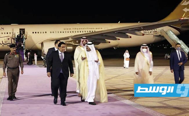 استقبال المنفي بمطار الملك خالد لدى وصوله الرياض، الأحد 24 أكتوبر 2021. (المجلس الرئاسي)