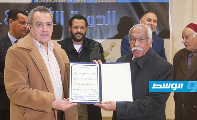 فيصل فخري يفوز يجائزة «مفتاح بوزيد للصحافة»
