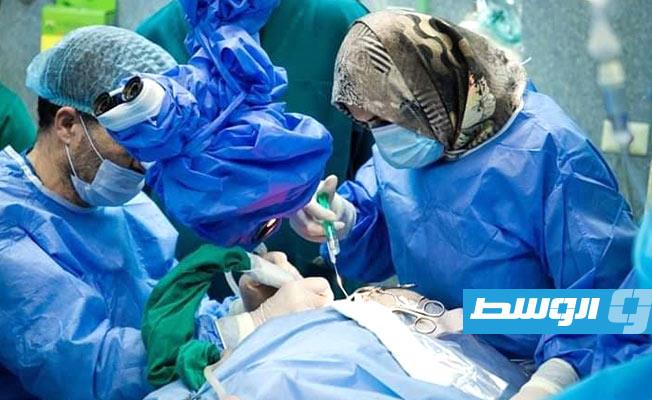 عملية جراحية بمستشفى بن سينا سرت, 12 ديسمبر 2020. (الإنترنت)