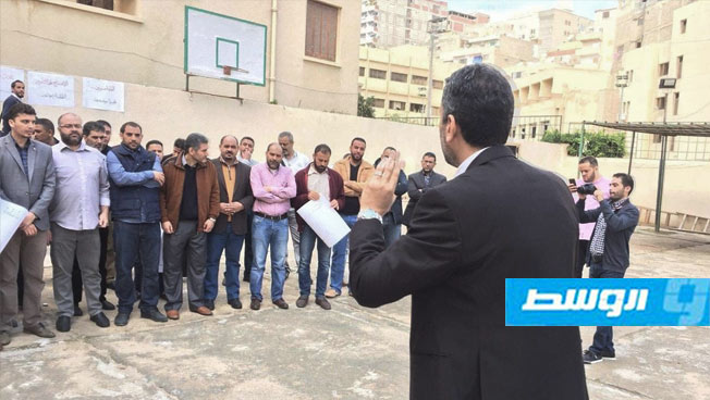 موفدون للدراسة بمصر يعتصمون أمام الملحقية الثقافية في الاسكندرية