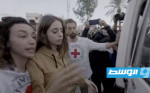 كتائب القسام تسلم محتجزتين إلى الصليب الأحمر وسط غزة