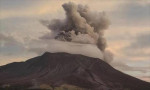 إغلاق مطار في إندونيسيا بعد ثوران بركان