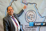 انتخاب الليبي عصمان القنين عضوًا بالاتحاد الأفريقي للسباحة (صور)