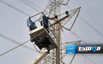 صيانة شبكة الكهرباء في أبوهادي المتضررة جراء الرياح