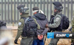 قوات الاحتلال تعتقل 70 فلسطينيا خلال اقتحام بلدة بالضفة الغربية